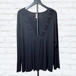 White Stag Black Draped Cardigan Pintuck Detail XL (16–18)